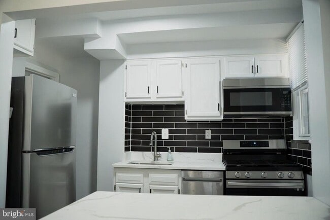 Building Photo - 422 Brandywine St SE