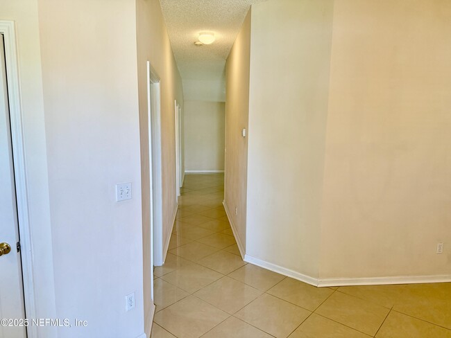 Building Photo - 1143 Summer Springs Drive