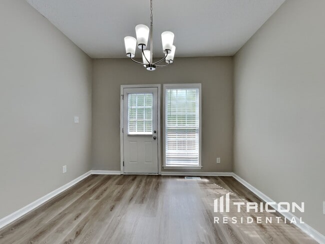 Foto del edificio - 513 Oak Dare Ln