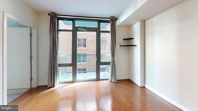 Foto del edificio - 1117 10th St NW