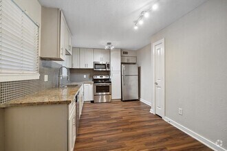 Building Photo - 524 Heights Blvd