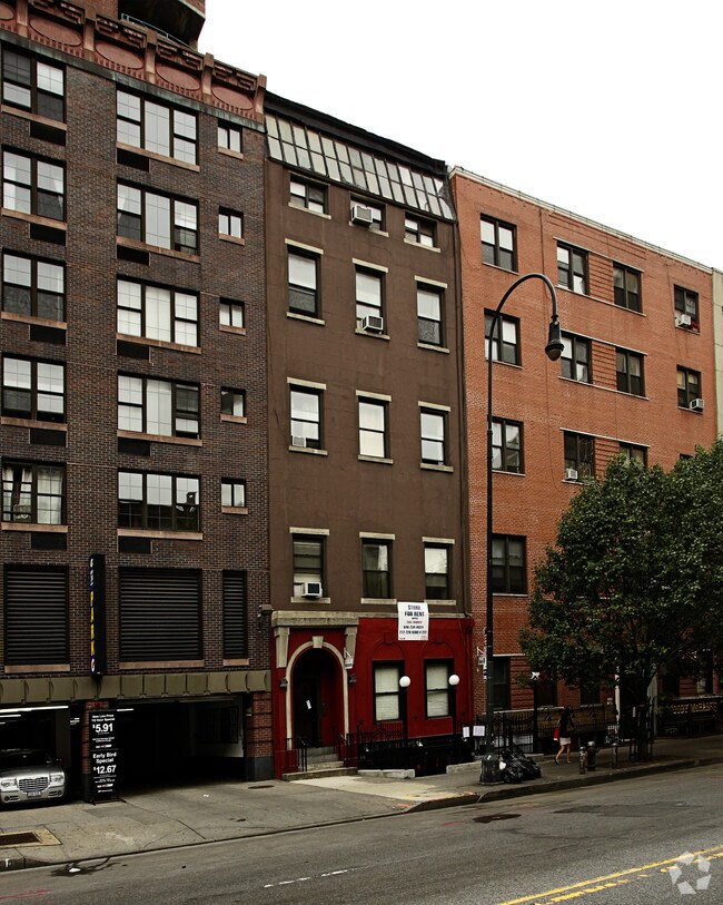 Building Photo - 232 W 14th St