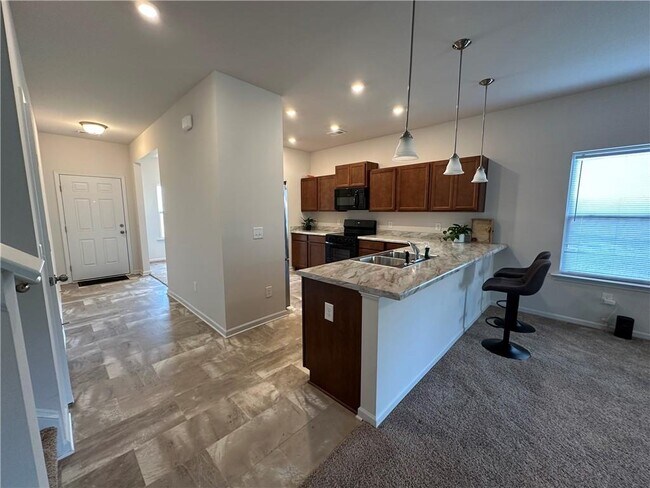 Foto del edificio - 620 Summerfield Ln NW