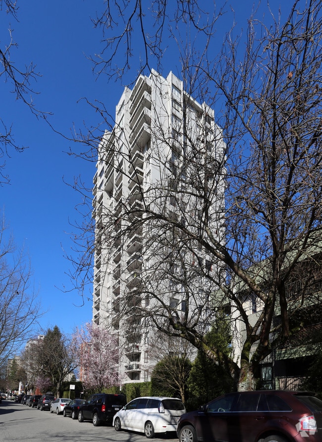 Photo du bâtiment - Sierra Estate