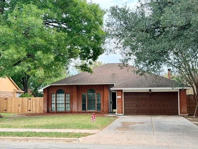 Foto del edificio - 1213 Bell Rock Cir