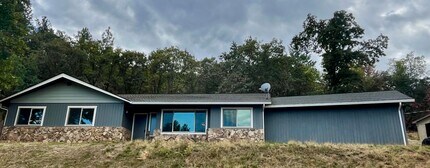 Building Photo - 6517 Pioneer Rd