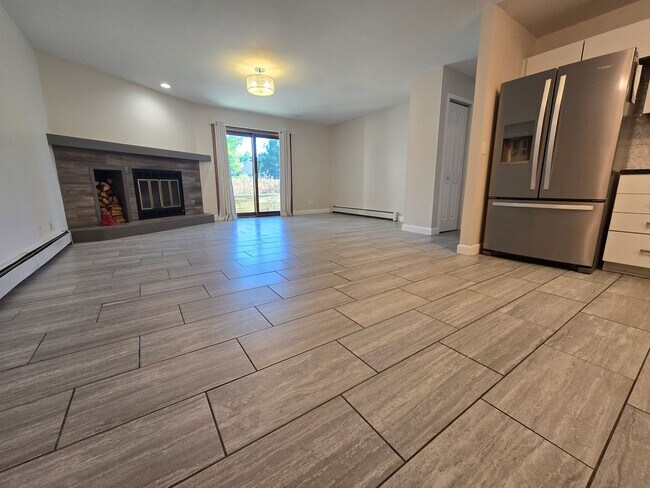 Photo - Immaculate, Spacious, Remodeled 2 Bedroom ... Apartment