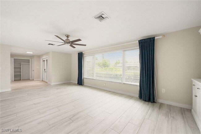 Building Photo - 145 Doral Cir