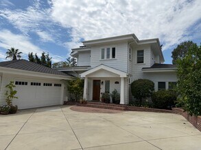Building Photo - 4759 La Canada Blvd