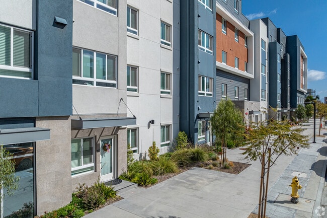 Building Photo - Columba Apartments