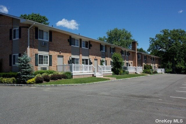 Building Photo - 80 Claire Ct