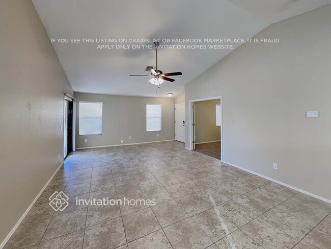 Foto del edificio - 2369 W Silver Creek Ln