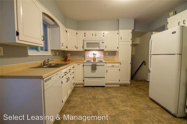 Building Photo - 3 br, 3 bath House - 627 Hickory Hollow Lane