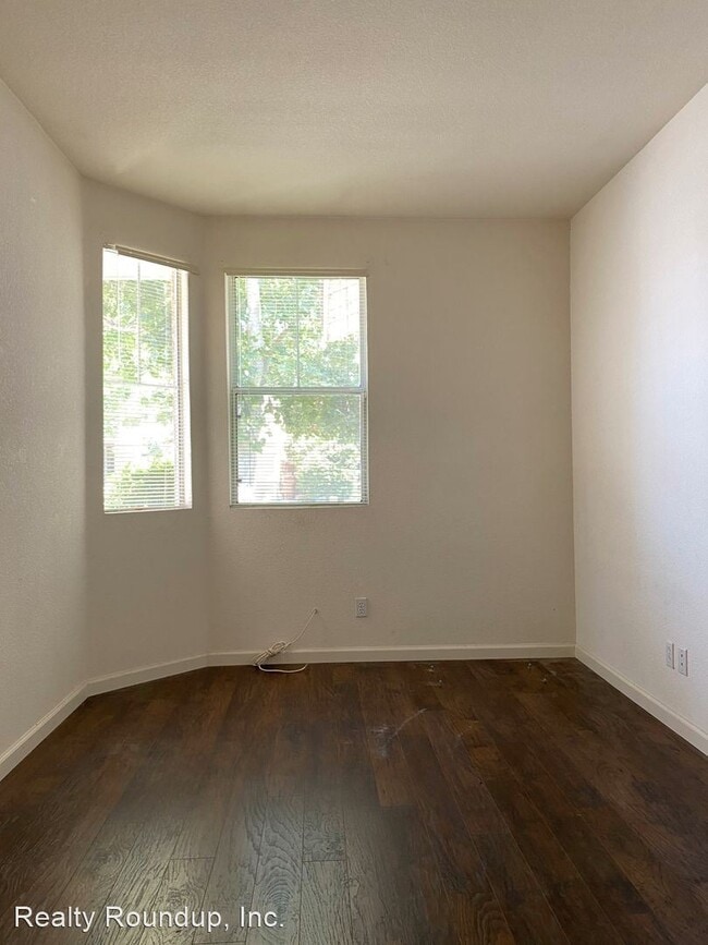 Building Photo - 3 br, 2 bath House - 9474 Windrift Ln