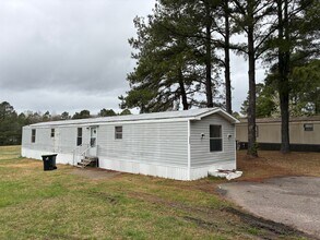 Building Photo - 1220 Clearwater Springs Rd