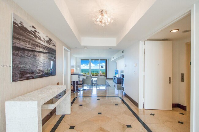 Building Photo - 785 Crandon Blvd