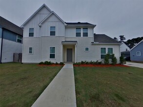Building Photo - 9835 Willow Creek Commerce Dr