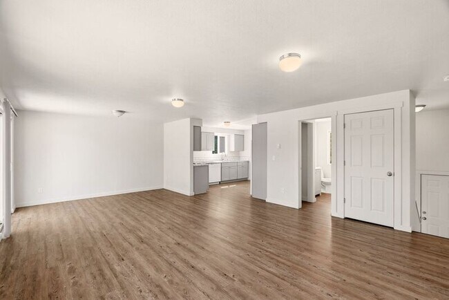 Foto del edificio - 10923 E 16th Ave