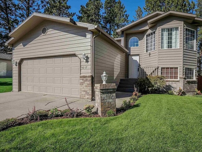 Building Photo - 4017 E 33rd Ave