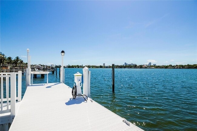 Photo - 1400 Stillwater Dr House