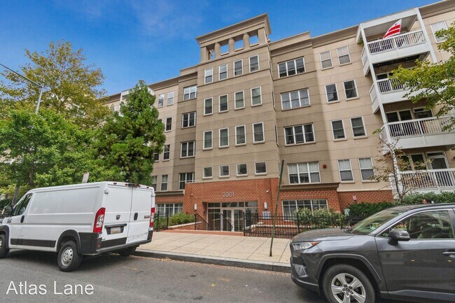 Building Photo - 2 br, 2 bath House - 2001 12th St NW Unit 206