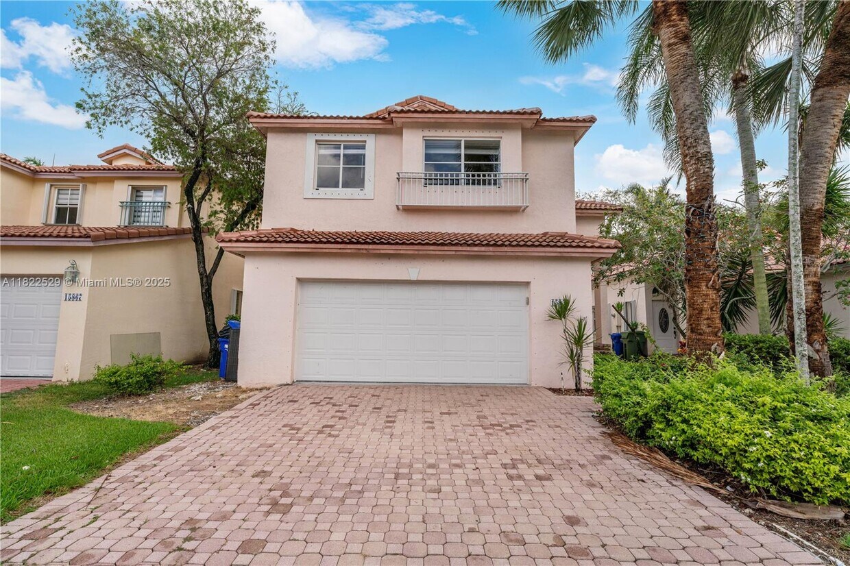 Primary Photo - 15857 SW 16th St