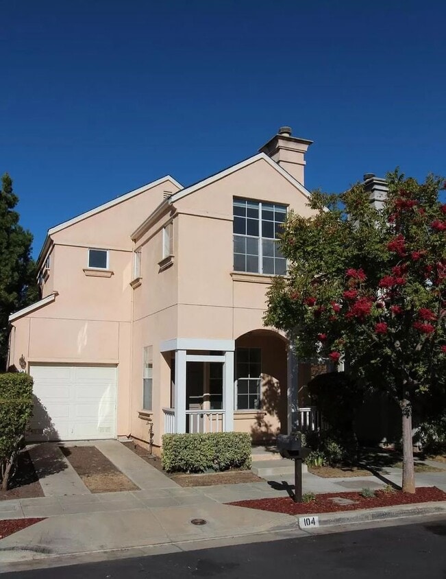 Foto principal - Beautiful Town Home Coming Soon! Great Loc...