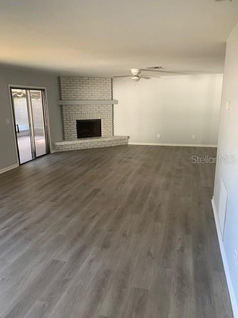 Foto del edificio - 886 Harbor Hill Dr