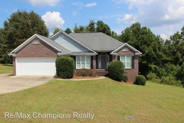 Primary Photo - 3 br, 2 bath House - 69 Lee Rd 2124