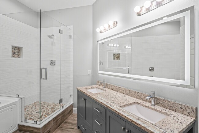 Foto del edificio - 8249 Miramar Way
