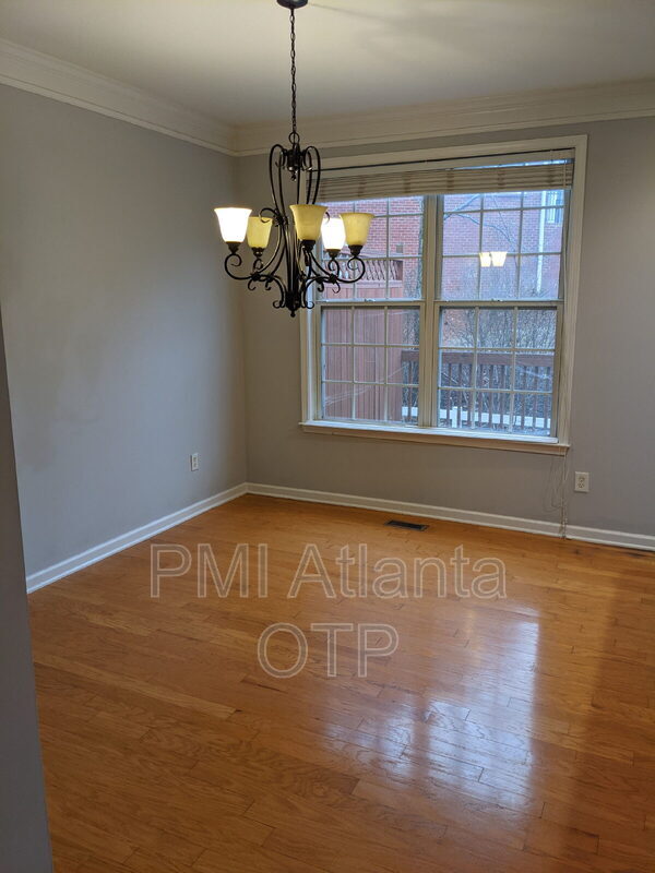 Building Photo - 1734 Highlands View Dr