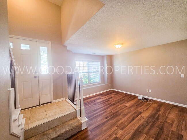 Foto del edificio - 9140 Greenspire Dr
