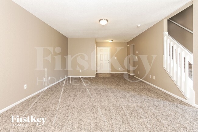Building Photo - 1820 Long Lake Dr