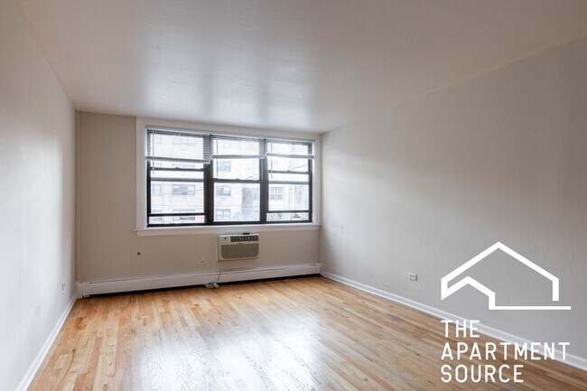 Building Photo - 5847 N Winthrop Ave