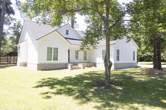 Building Photo - 119 Spring Creek Rd