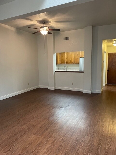 Dining (2421 has carpet) - 2421 N 11th Ave