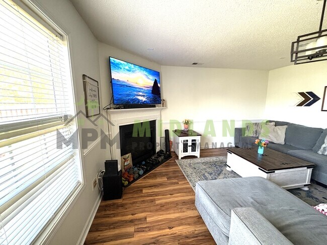 Foto del edificio - 233 Seabiscuit Ln