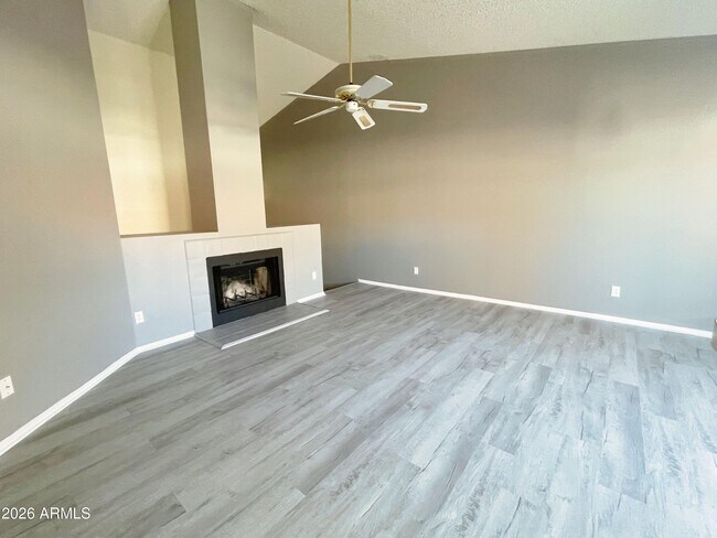 Foto del edificio - 2875 W Highland St