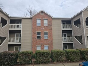 Building Photo - 698 Bartons Landing Pl