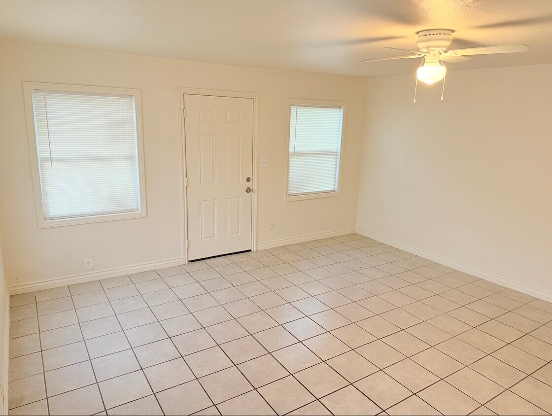 Foto del edificio - 818 E Rte 66