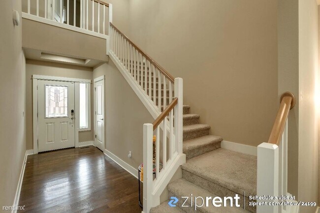 Building Photo - 5 br, 3 bath House - 20609 Meridian Ave S,...