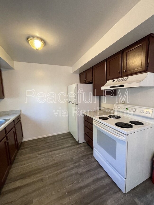 Building Photo - 1475 Brooklane Cir S