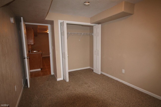 Building Photo - 406 N 8th St