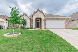 Building Photo - 10207 Six Shooter Ln