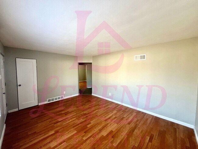Foto del edificio - Adorable 3 Bedroom 1 Bathroom Home!
