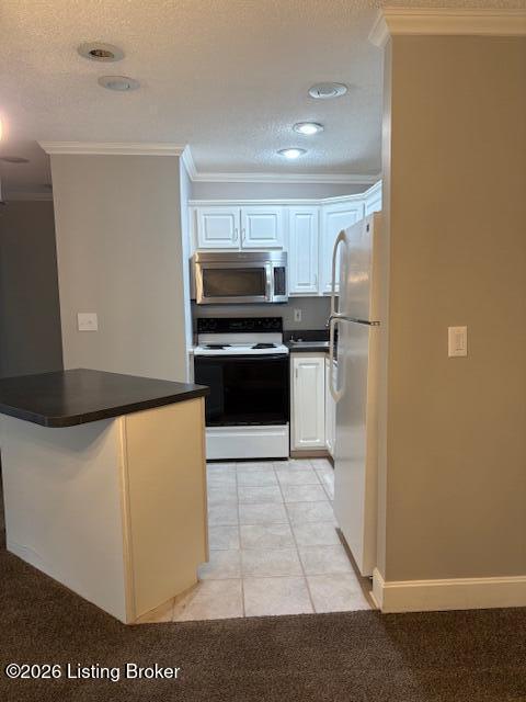 Building Photo - 8009 Montero Dr