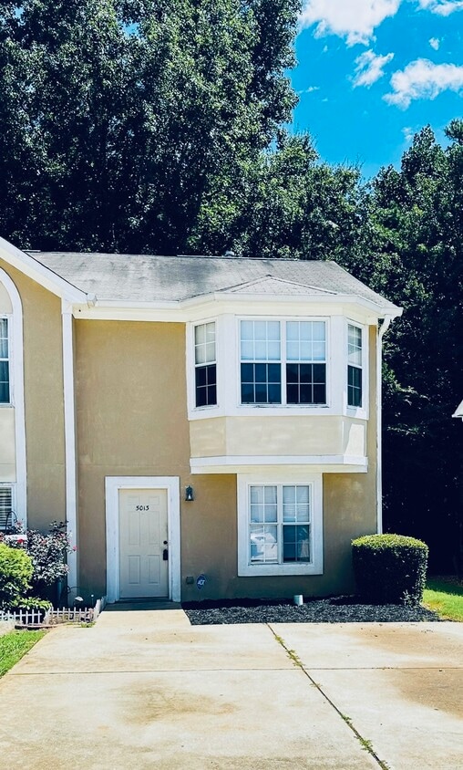 Photo - 5013 Chupp Way Cir (Stonecrest, GA)