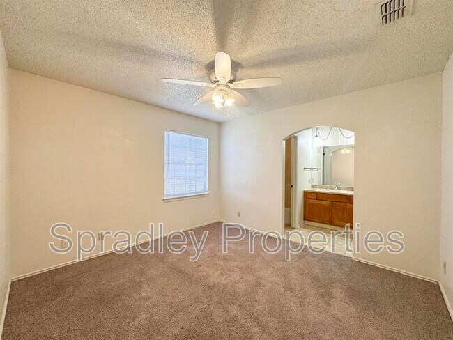 Building Photo - 5213 Canyon Creek Dr