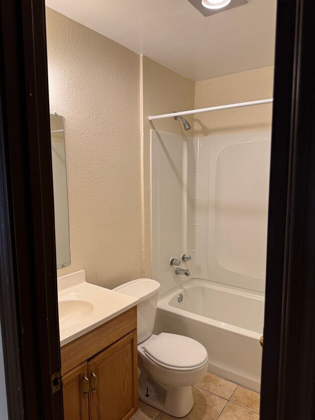 Foto principal - 2343 Elm Park Dr