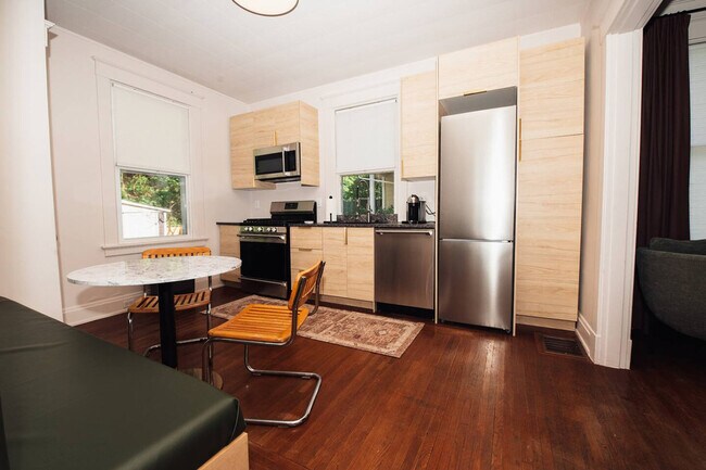 Foto del edificio - 3508 Tarpis Ave